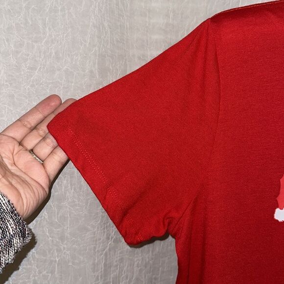HT L Red White Logo “Believe” Santa Christmas Hat over B Short Sleeve Tee - Picture 5 of 11